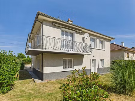 vente maison 4 pièces 118 m² à commentry (03600)  101 000 €