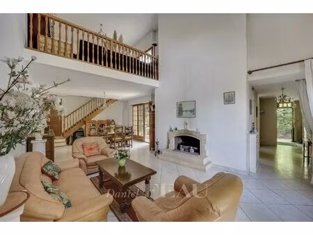 saint-germain-en-laye - debussy - maison familiale de caractère with id 2882712808