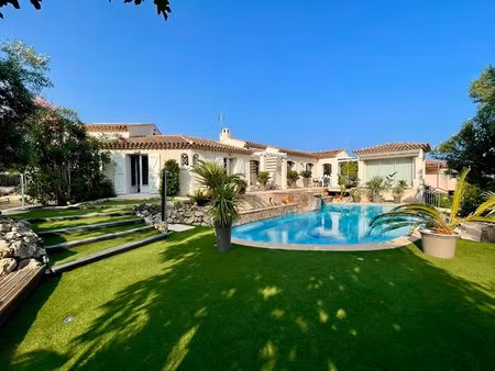 maison saint-aygulf 6 pièce(s) 180 m2