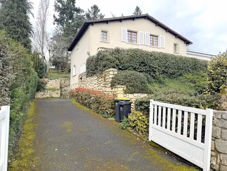 vente maison 7 pièces 207 m² à montmorillon (86500)  180 000 €