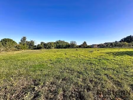 terrain premium à meyreuil – 1 000 m²