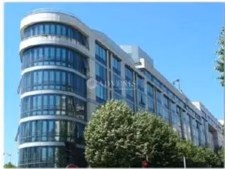 location bureaux 169 m² à 6 588 m²