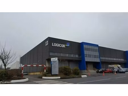 location local d'activités 1 160 m² à 3 482 m²