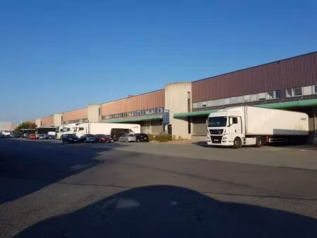 location entrepôt combs la ville 77380 1325m² à 3907m²