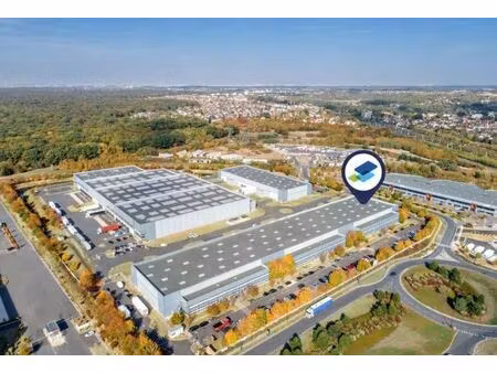 location entrepôt combs la ville 77380 1677m² à 6806m²