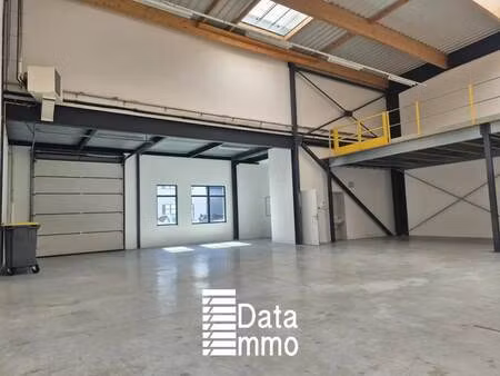 location entrepôt 229 m² à 997 m²