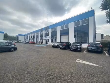location entrepôt 635 m²