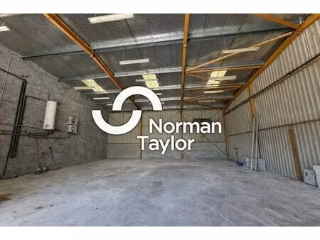 vente local d'activités 500 m²