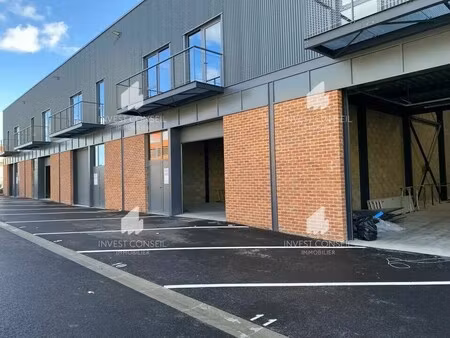 location local d'activités 262 m² à 532 m²