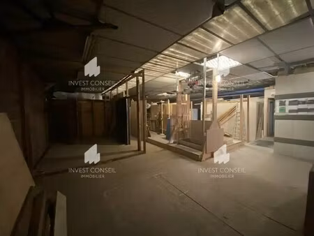 location local d'activités 213 m²