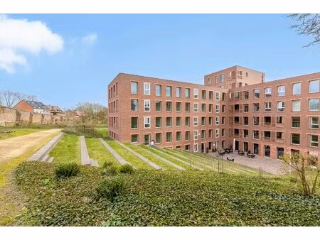 ruime assistentiewoning met twee slaapkamers op topligging