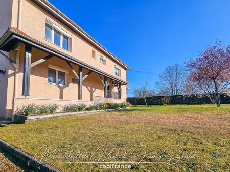 maison spacieuse de 173 m² avec 2 garages