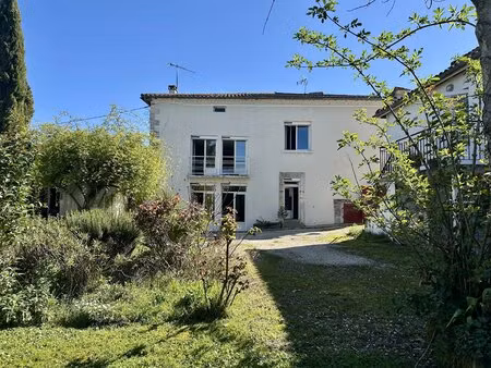 maison de village avec studio indépendant et grange