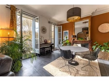 appartement élégant au dernier étage avec vue sur les allées pau