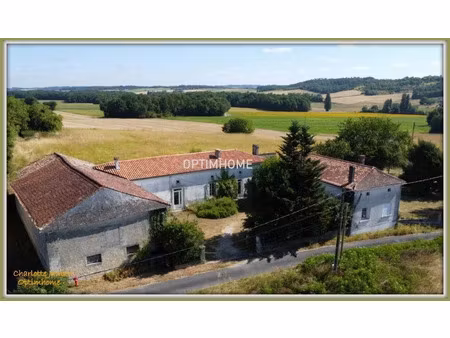 vente ferme 9 pièces 186 m² à chalais (16210)  230 000 €