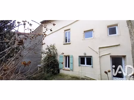 immeuble à mauzé-sur-le-mignon (79210)