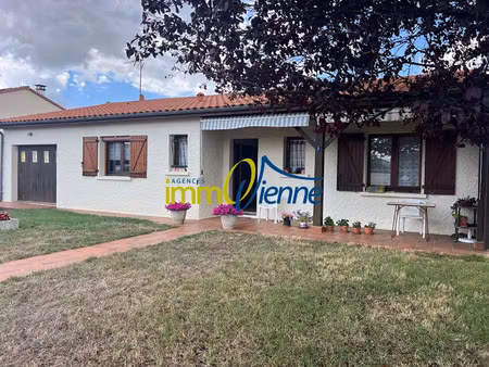 vente maison 4 pièces 88 m2 à lussac-les-châteaux