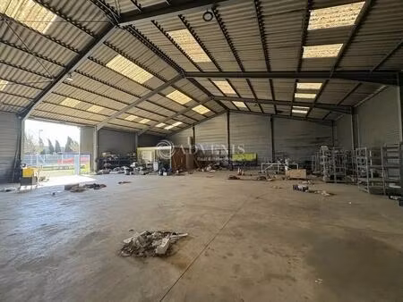 location entrepôt 400 m²