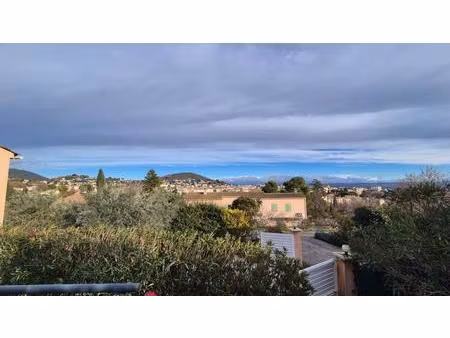 maison de plain-pied  grand sous-sol / garage  jardin et vue dominante et dégagée