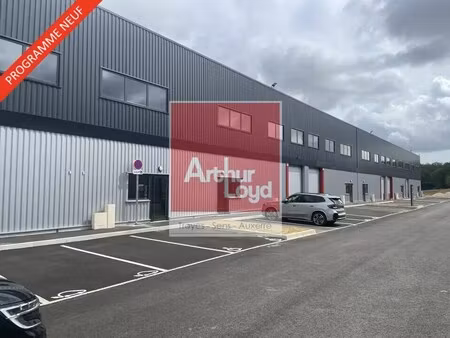 location entrepôt 288 m² à 4 723 m²
