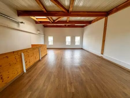 location local d'activités 103 m² à 205 m²