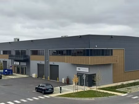 location local d’activités chalifert 77144 322m² à 690m²