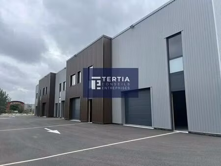location local d’activités vailhauques 34570 179m²