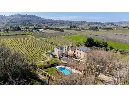 ensemble immobilier rare à vendre à bonnieux