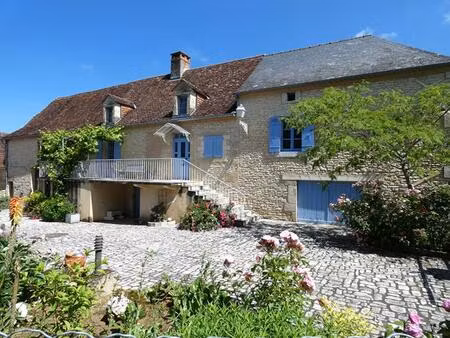 maison125 m2 / 3 chambres / grange / terrain 4225m²