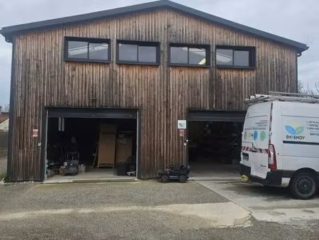 location local d'activités 120 m² à 240 m²