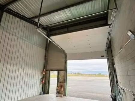 location local d’activités la farlede 83210 170m²