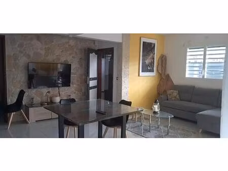 location appartement 4 pièces 92m² les abymes 97139