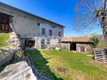 exclusivite ! hameau de retournac ancien corps de ferme à rénover sur 1500 m2 de terrain