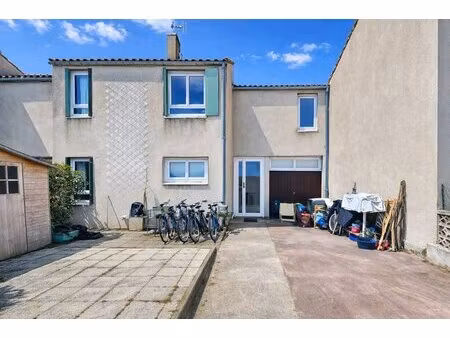 villa t4 avec garage et jardin