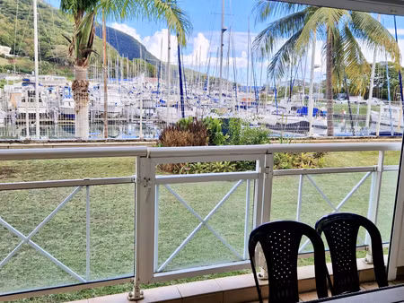 superbe t3 rdc à la marina de rivière-sens