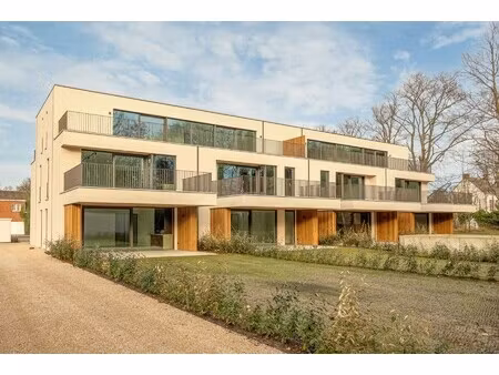 prestigieus nieuwbouwappartement met groot terras.