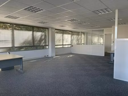 location bureaux 102 m²