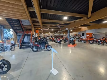 vente local d'activités 1 000 m²