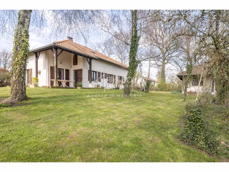 nouveauté exclusivité grande maison aux portes de bourg