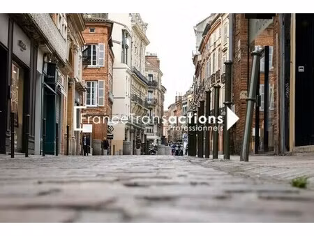 location commerce 180 m²