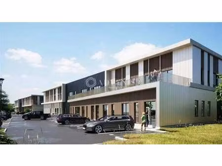 location local d'activités 880 m²