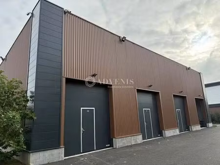 location local d'activités 34 m²