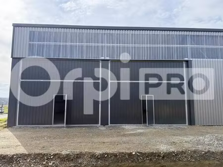 location entrepôt 164 m²