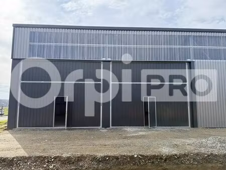 location entrepôt saubrigues 40230 164m²