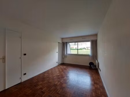 location appartement 1 pièce 27m² mont st aignan 76130