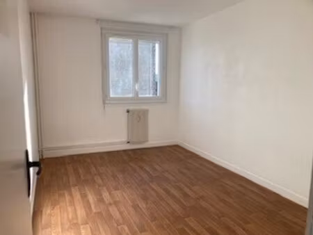 location appartement 47m² granville 50400