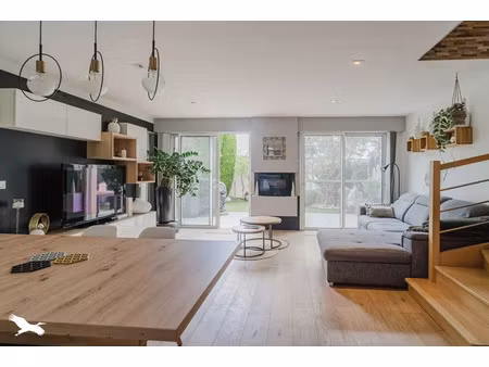 vente maison 4 pièces 89 m² à genas (69740)  410 000 €