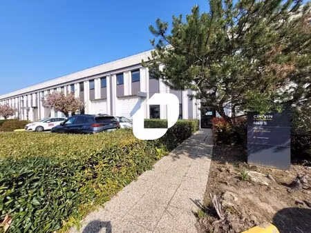 location bureaux 898 m²
