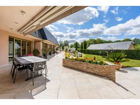 propriete d'exception de 9 pieces (313m²) à etiolles