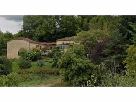 entre villefranche du perigord et fumel  maison de campagne sur les hauteurs de la vallée.